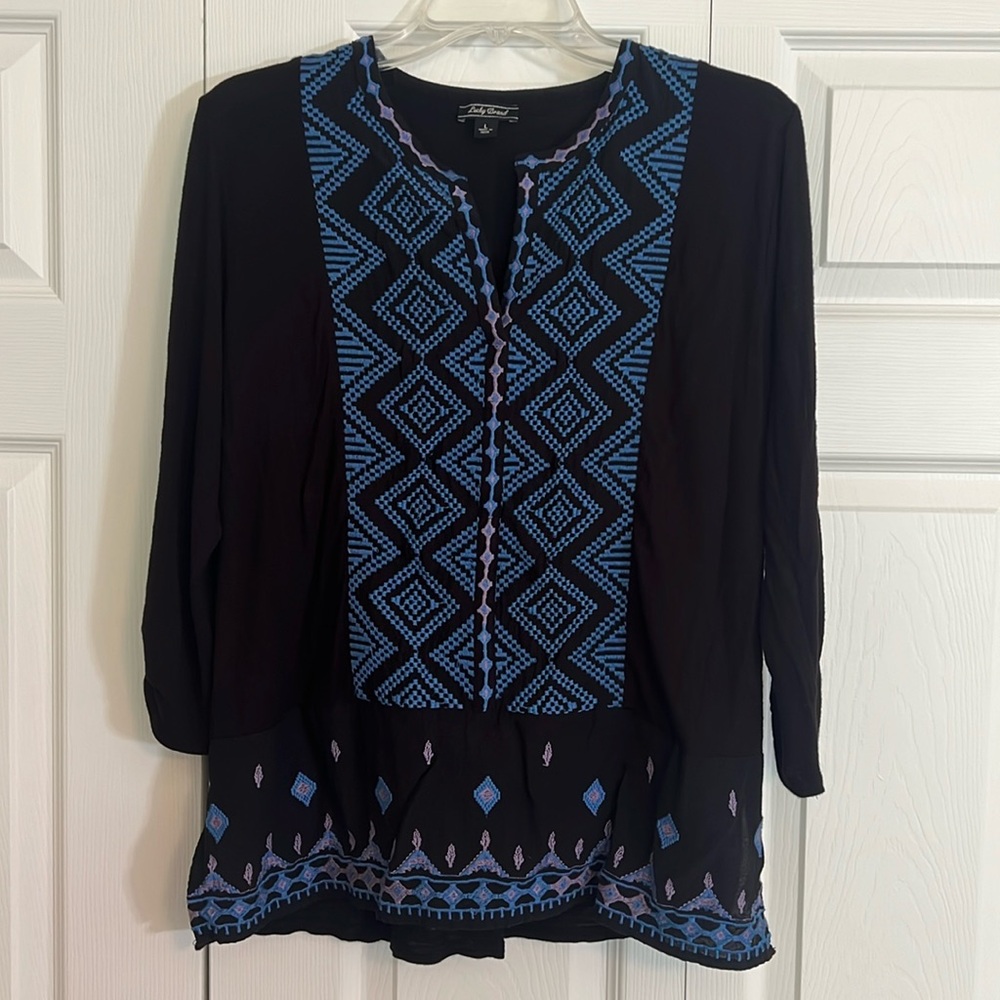 Lucky Brand Women’s Black Tunic Top with Blue and Purple Aztec Detailing.    N1